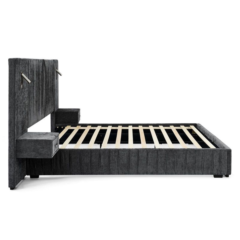 Très grand lit plateforme gris foncé, revêtement en chenille, conception plissée, table de chevet et lampes réglables, sans sommier, éclairage de lit de style minimaliste moderne, manuel - pour un look artistique