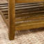Structure en bois de hêtre avec coussin en lin gris foncé et tablette ouverte carrée-592814435