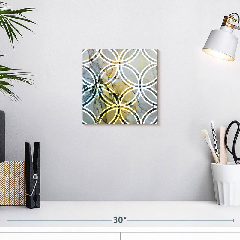 Avery Overlapping Circles, 10" H x 10" W