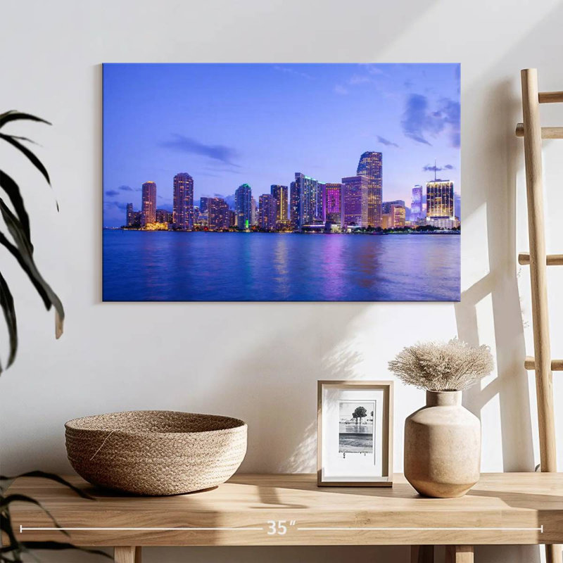 Sirci Miami la nuit, H 16 po x l 24 po