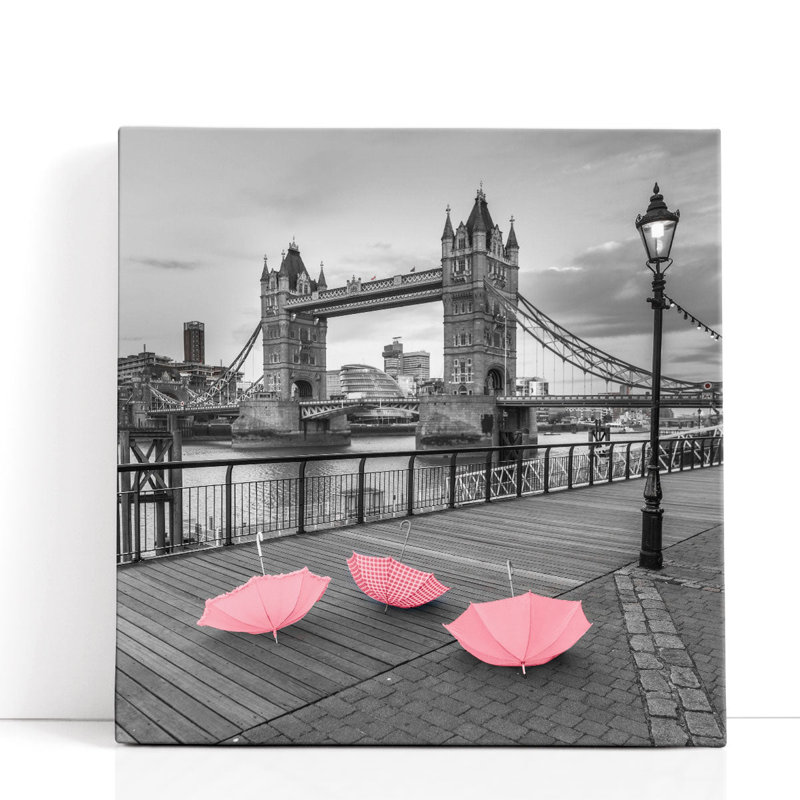 «Pink Umbrellas at Tower Bridge», reproduction d'art sur toile, H 30 po x l 30 po