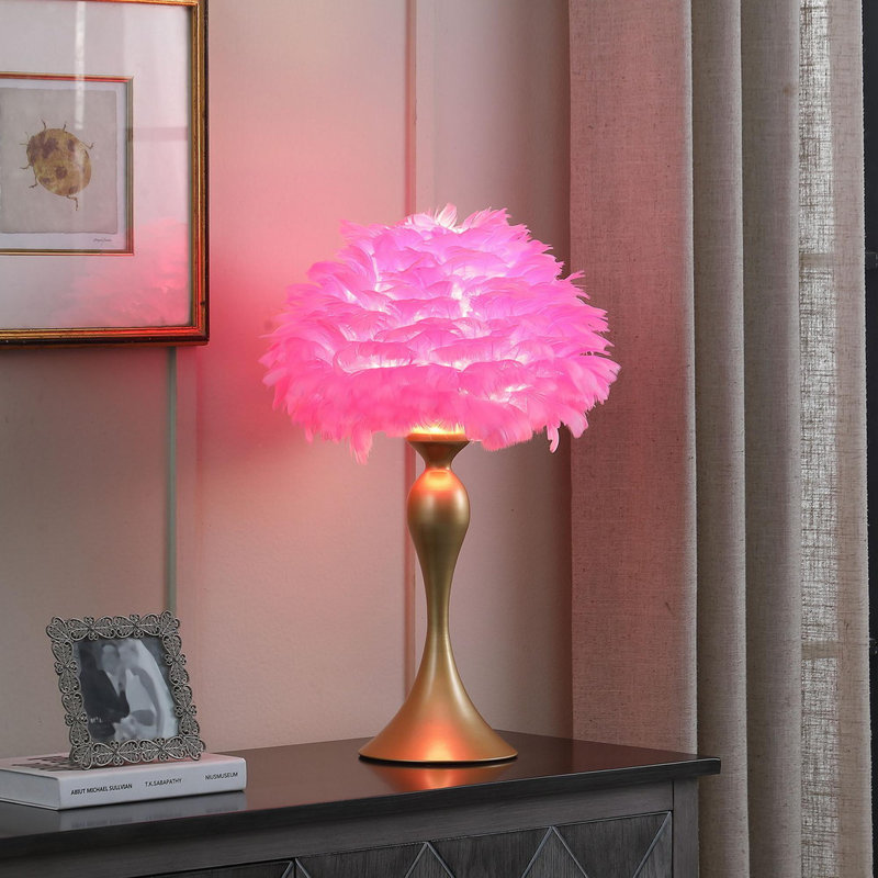 Lampe de table en métal 18,25 po In Feather Aquina, Rose millennial, Or satiné