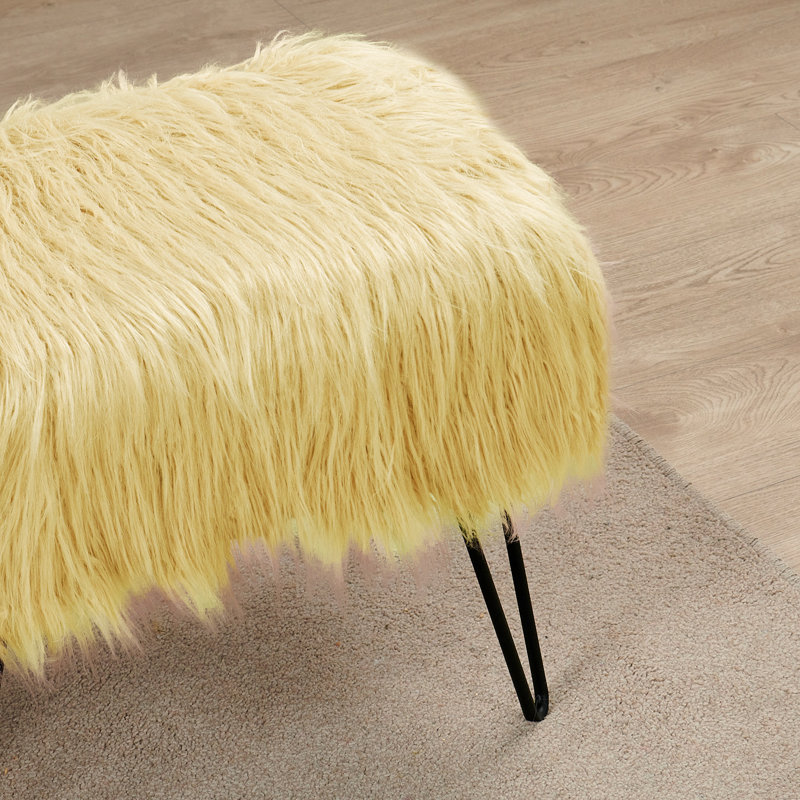 Repose-pieds standard de 19 po de large Keilia, Fausse fourrure ananas