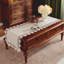 Chemin de table beige en mélange de lin avec bordure en dentelle brodée-832219951
