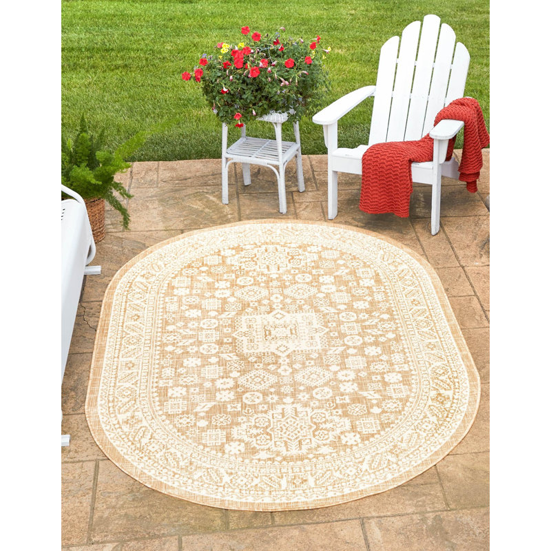 Danera Oriental Indoor / Outdoor Rug, Oval 5'3" x 7'10"
