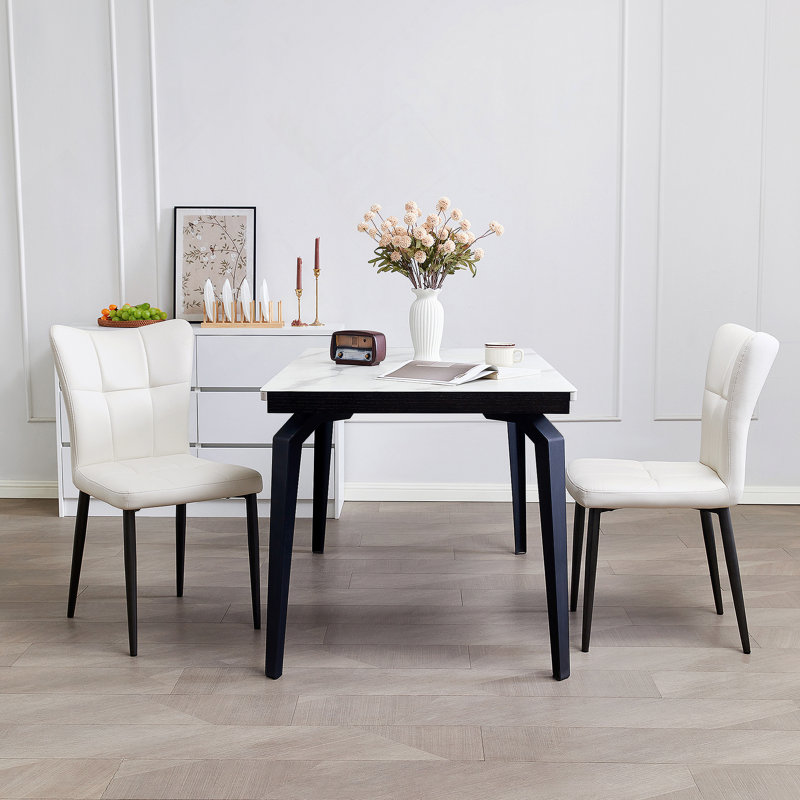 Ensemble de 2 chaises de salle à manger à haut dossier avec design ergonomique: structure en fer forgé, siège en cuir et coussins en éponge à rebond élevé