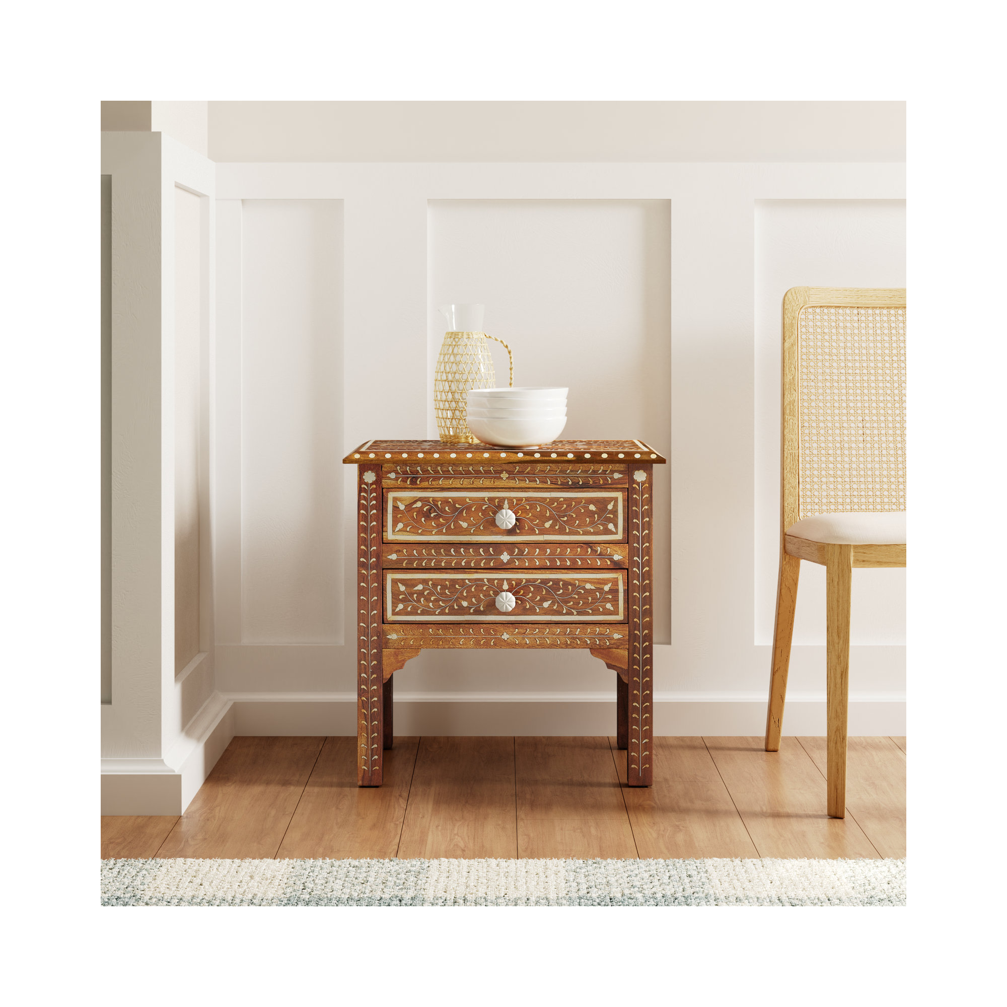 Erik Accent Chest