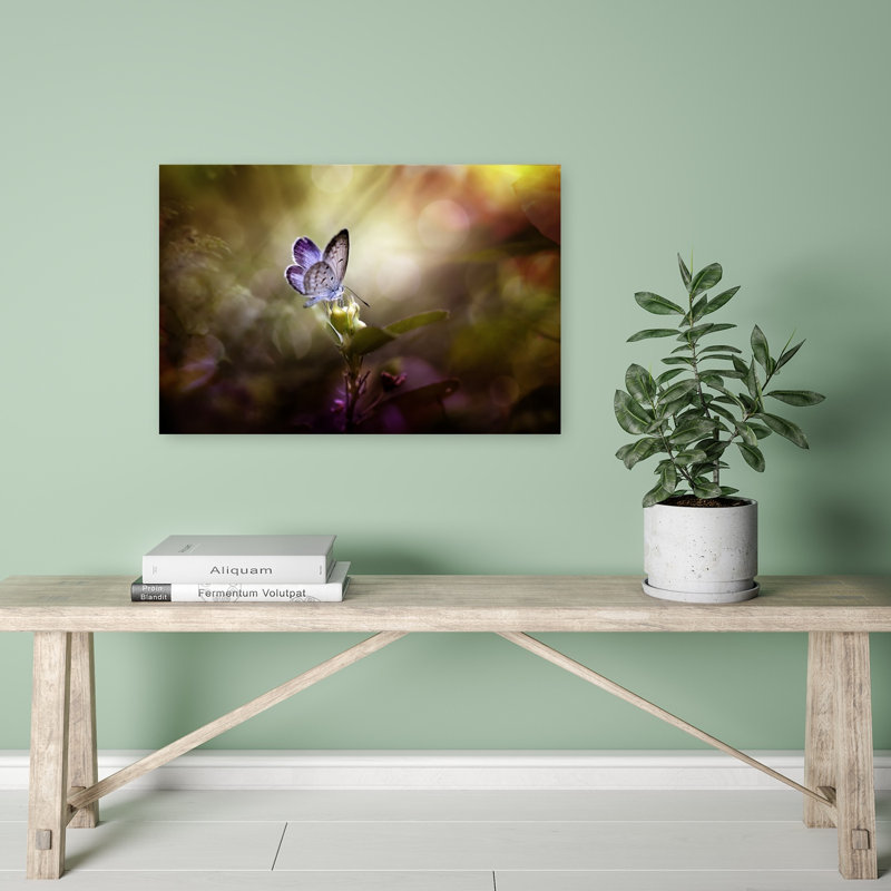 Papillon violet rêveur, papillon délicat, serein et vibrant, nature, plante, impression d'art mural, 16" H x 24" W