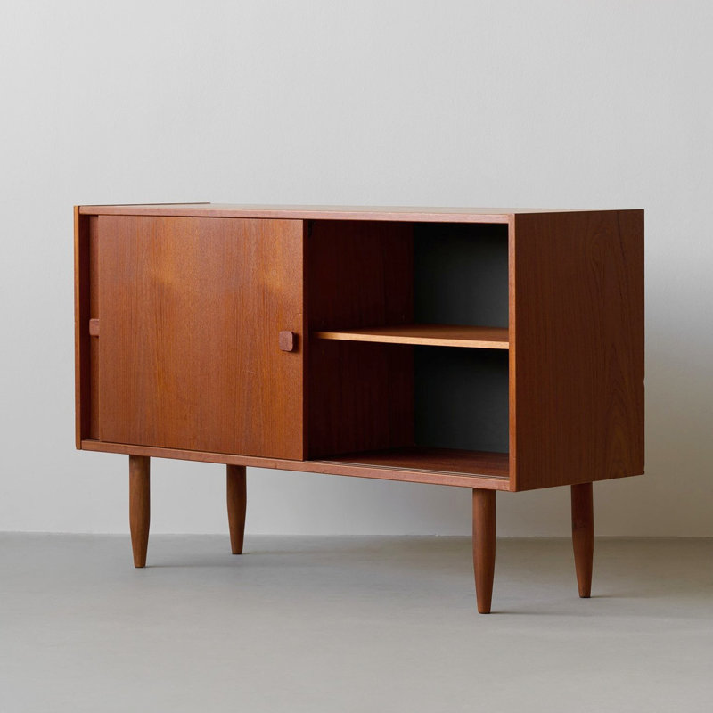 Buffet de style européen rétro minimaliste