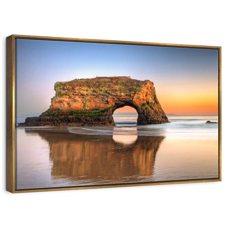 Pont naturel à Santa Cruz, Cadre flottant doré, 43 po x 29 po