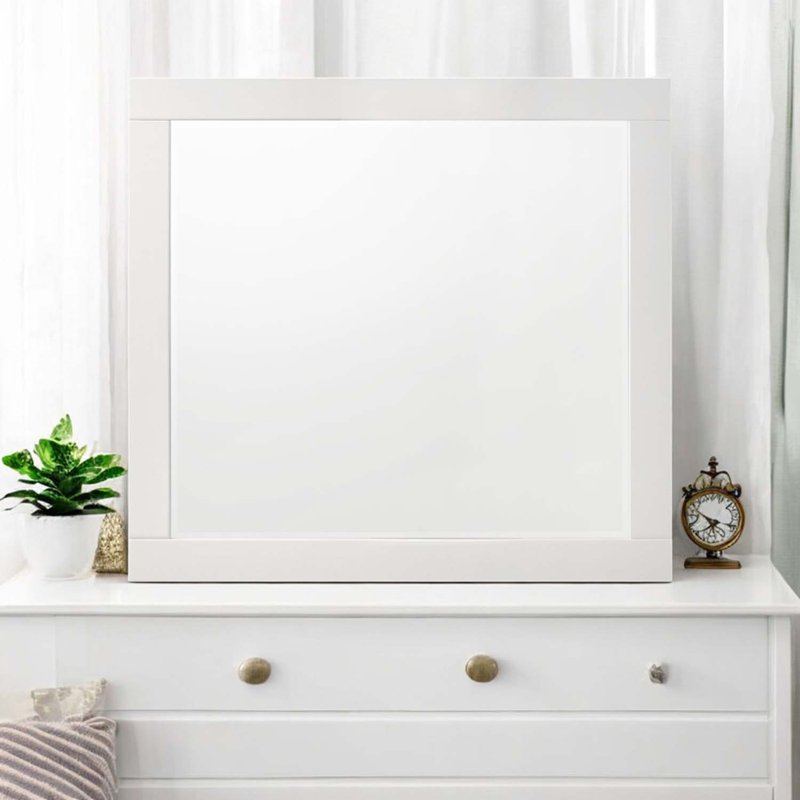 Miroir Chelsie 37 po x 41 po, finition blanche, Blanc