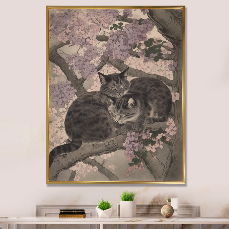 «Two Gray Kitting Sleeping In A Tree», impression sur toile, Cadre flottant doré, H 44 po x l 34 po x P 1,5 po
