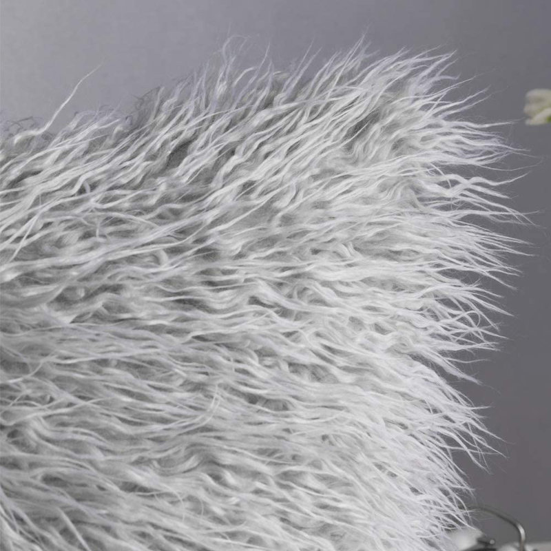Housse de coussin en fausse fourrure, gris