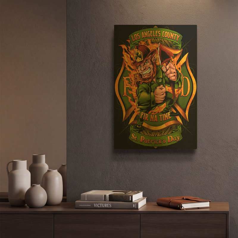«Leprechuan Fire-fighter 2» par Flyland Designs, art mural en métal doré, 12 po x 16 po, 12"x16"