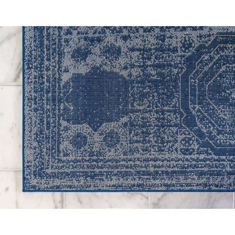 Vienna Oriental Indoor Rug, Rectangle 5' x 8'