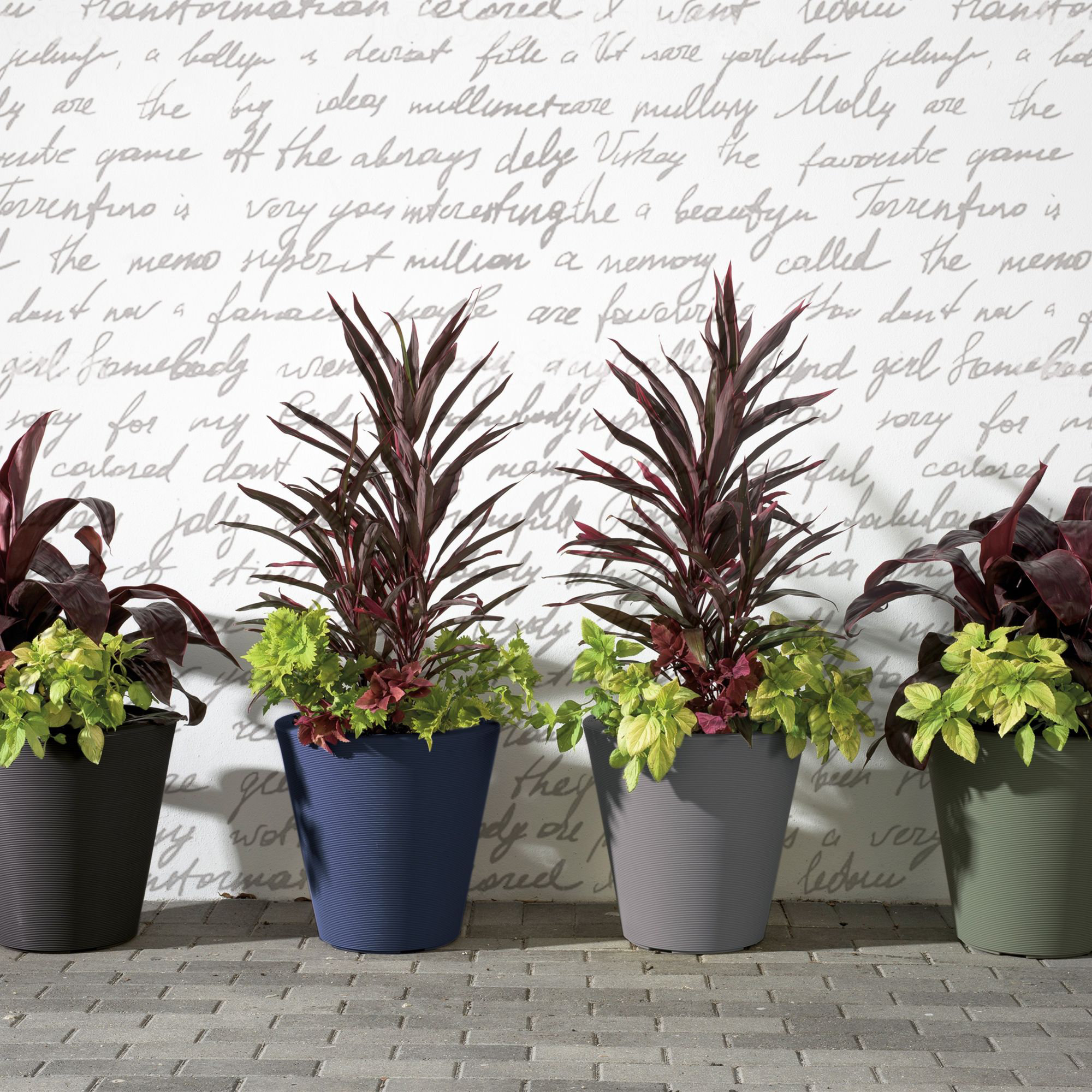 Madison Indoor/Outdoor Modern Round Planter, Midnight Blue, 16" H x 16" W x 16" D