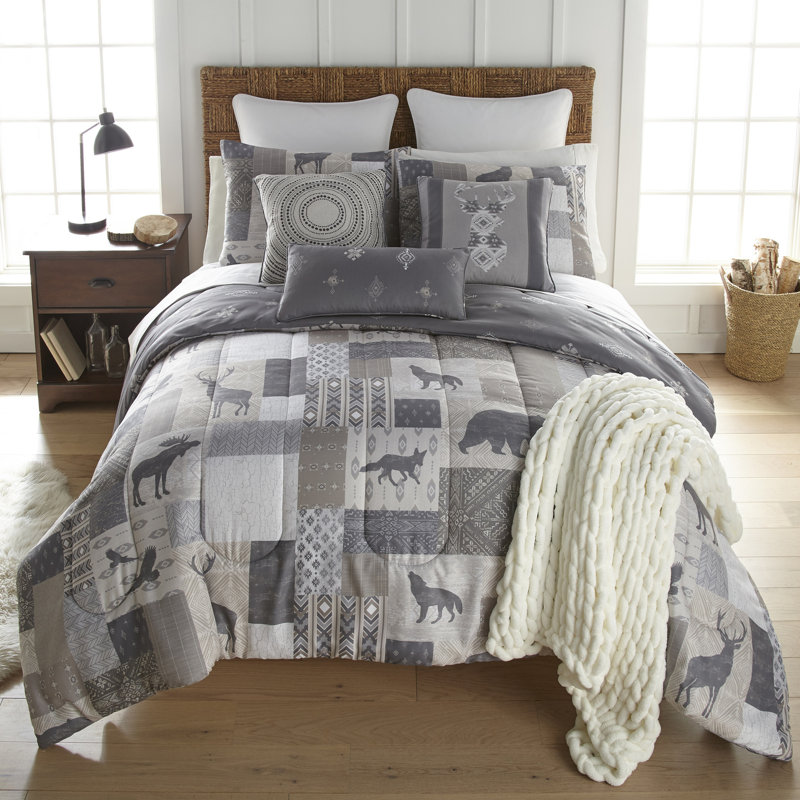 Wyoming Channel Geometric Shapes Comforter, King Comforter + 2 King Pillowcases