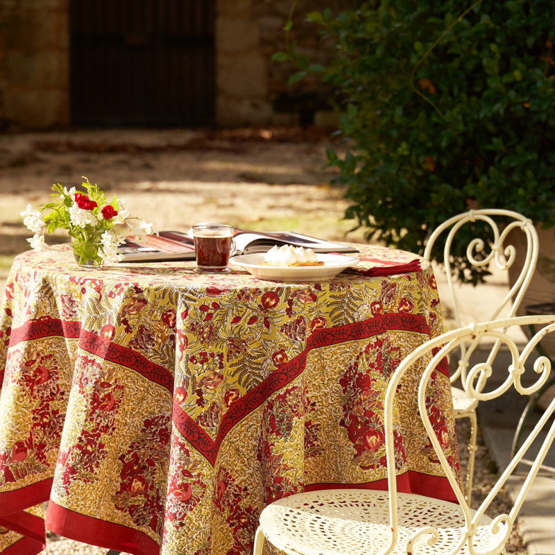 Winter Garden Wreath Handmade Floral Tablecloth, 71" W x 106" L, Red-Green