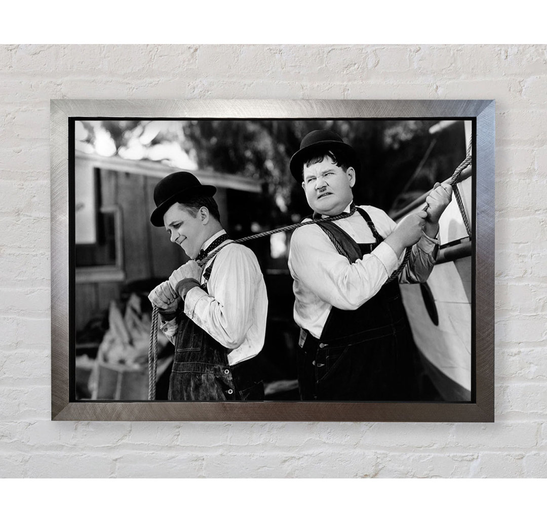 Laurel und Hardy Heave - Einzelner Bilderrahmen Kunstdrucke