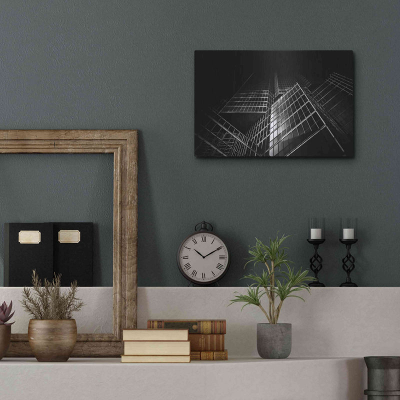 «No 200 King St W» par Brian Carson, art mural en métal, 36 po x 24 po, H 12 po x l 16 po