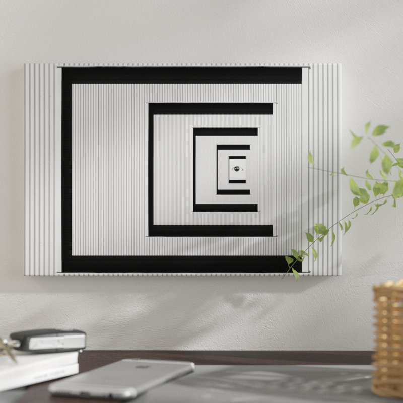 «Eye of Illusion», impression sur toile, H 24 po x l 32 po x P 1 po, Papier avec cadre noir, Blanc