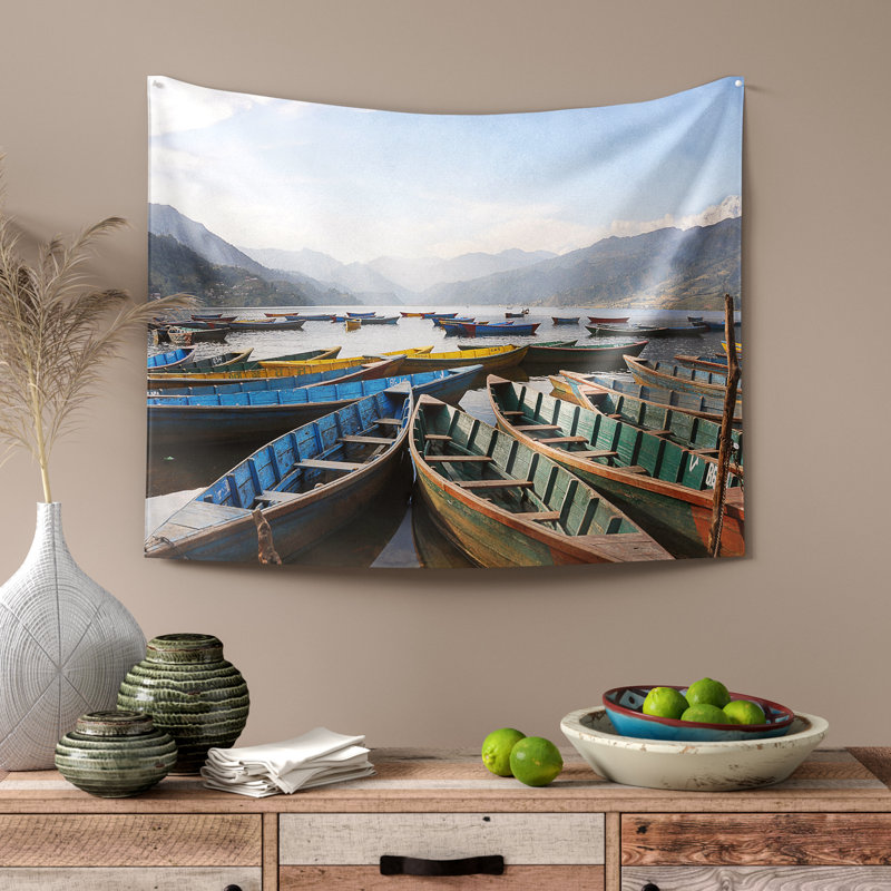 Tapisserie colorée sur le lac Pokhara, H 50 po x l 60 po