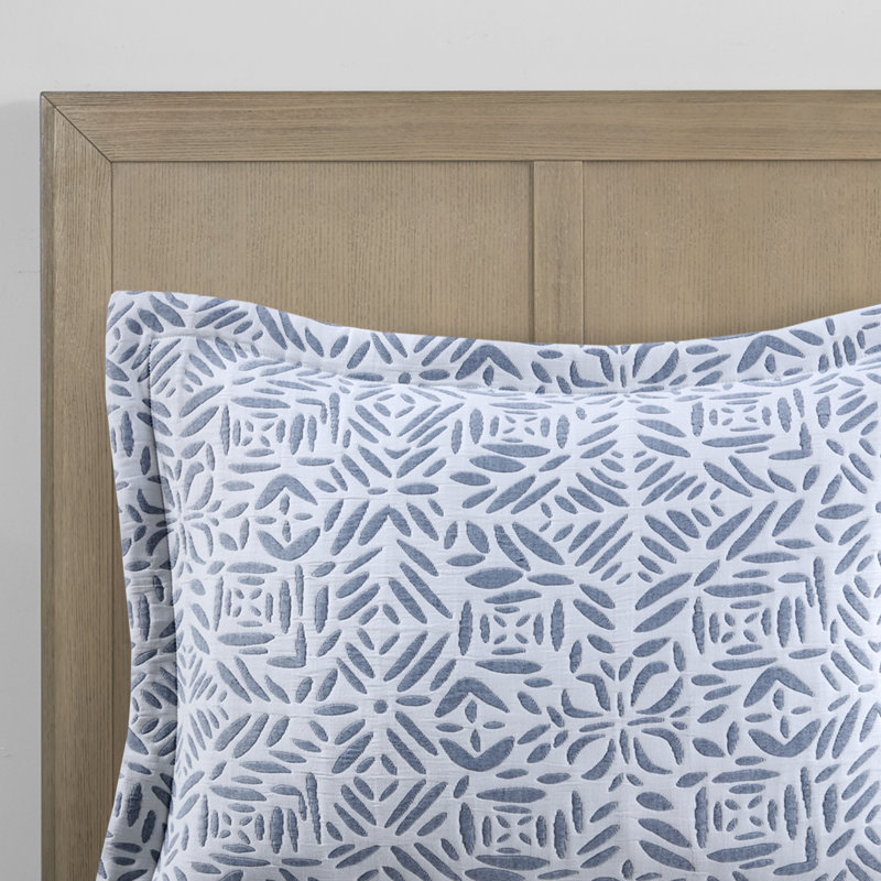 Blue Reversible Cotton King Quilt Set with Embroidered Pillow