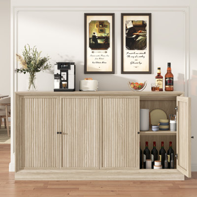 Buffet 63 "cannelé avec 4 portes et tablettes réglables