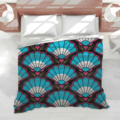 Blue White Shells Pattern Comforter