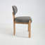 Chaises de salle à manger moelleuses-493461813