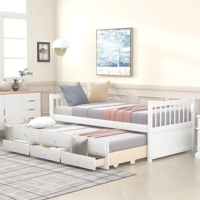 Lit simple Clayhatchee par Harriet Bee
