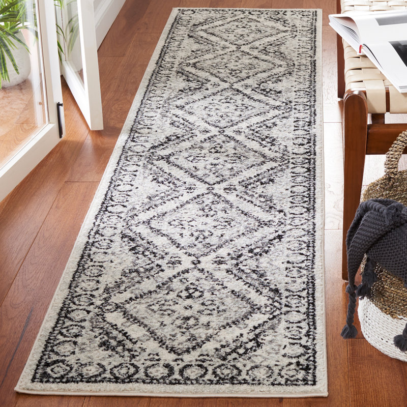 Elmas Performance Oriental Rug, Runner 2' x 9'
