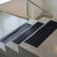 Tapis d'escalier en vinyle Diamond-Grip - 2 mm x 36 po x 10 po - noir (paquet de 6)-122559064-122559065