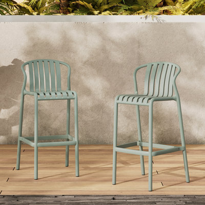 Ensemble de 2 tabourets de bar pour l'extérieur H 29,5 po, tabourets de bar sans dossier à lattes perforées pour îlot de cuisine, chaise de bar extérieure toutes saisons