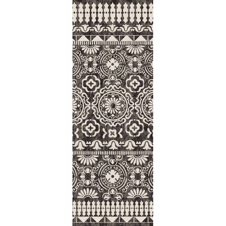 Studio M Plastic Black/White Indoor/Outdoor Rug