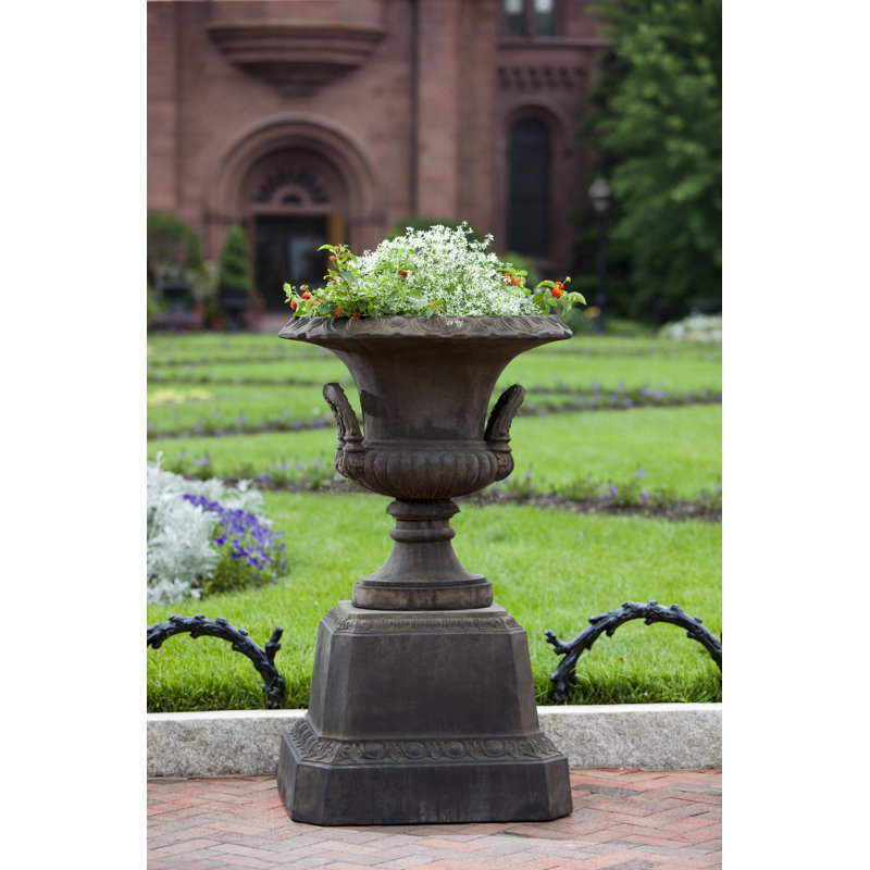 Smithsonian Planter, Alpine Stone