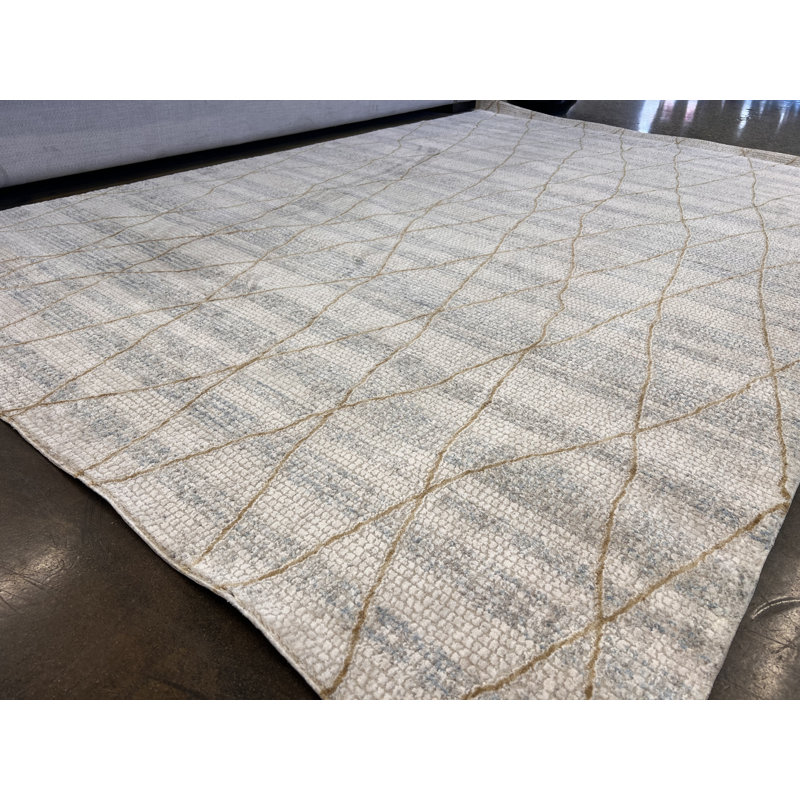 KAI 305, Rectangle 5' x 7'