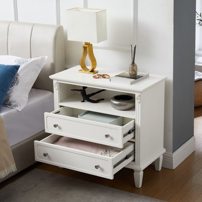 Table d'appoint Mid-Century moderne avec 2 tiroirs et charge, bois massif, conception à pilastres cannelés, chambre à coucher, extrémité de station de charge blanche pour l'organisation de la chambre à coucher: tiroirs, pieds en bois, espace ouvert, style,