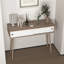 Table d'entrée avec 2 portes coulissantes blanches, console avec espace de rangement et pieds en bois, table de canapé derrière le canapé pour le couloir, salon, couleur naturelle