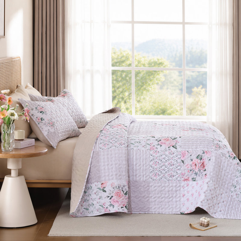 3-Pieces Floral Quilt Set, Vibrant Printed Quilt Bedding with 2 Pillowcases, Queen Quilt + 2 Standard Pillowcases, Beige