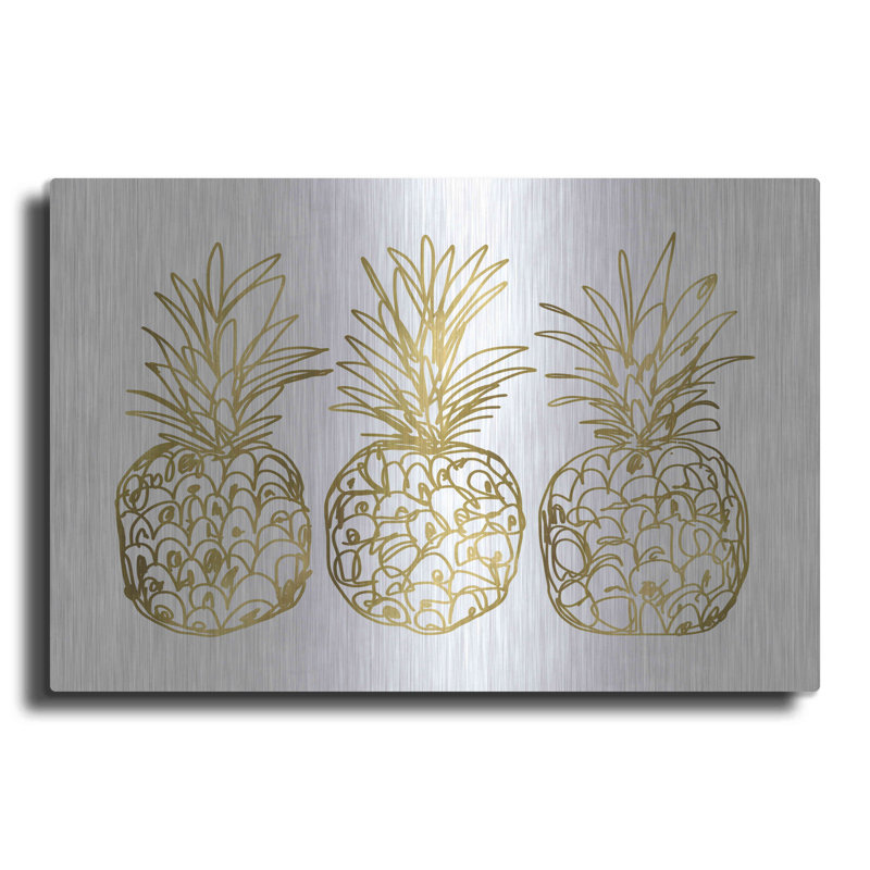 «Three Golden Pineapples» par Linda Woods, H 16 po x l 24 po