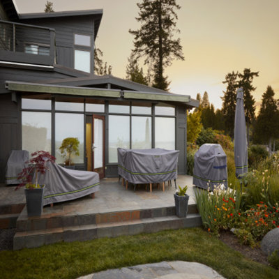 Couvre-foyer d'extérieur imperméable Pierce Soteria
