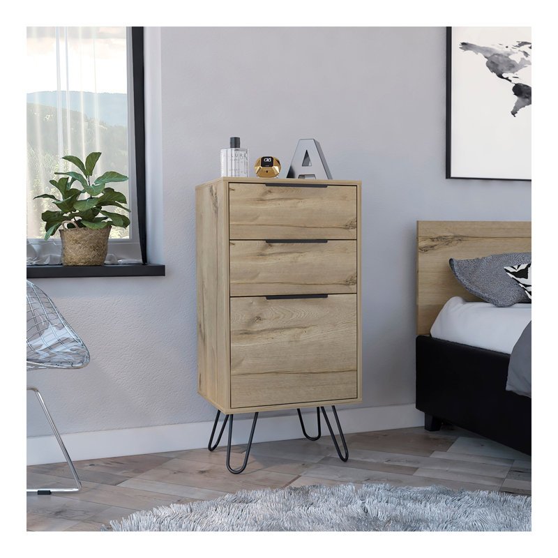 Commode légère Augusta, pieds en épingle à cheveux, plateau supérieur, trois tiroirs, Chêne clair