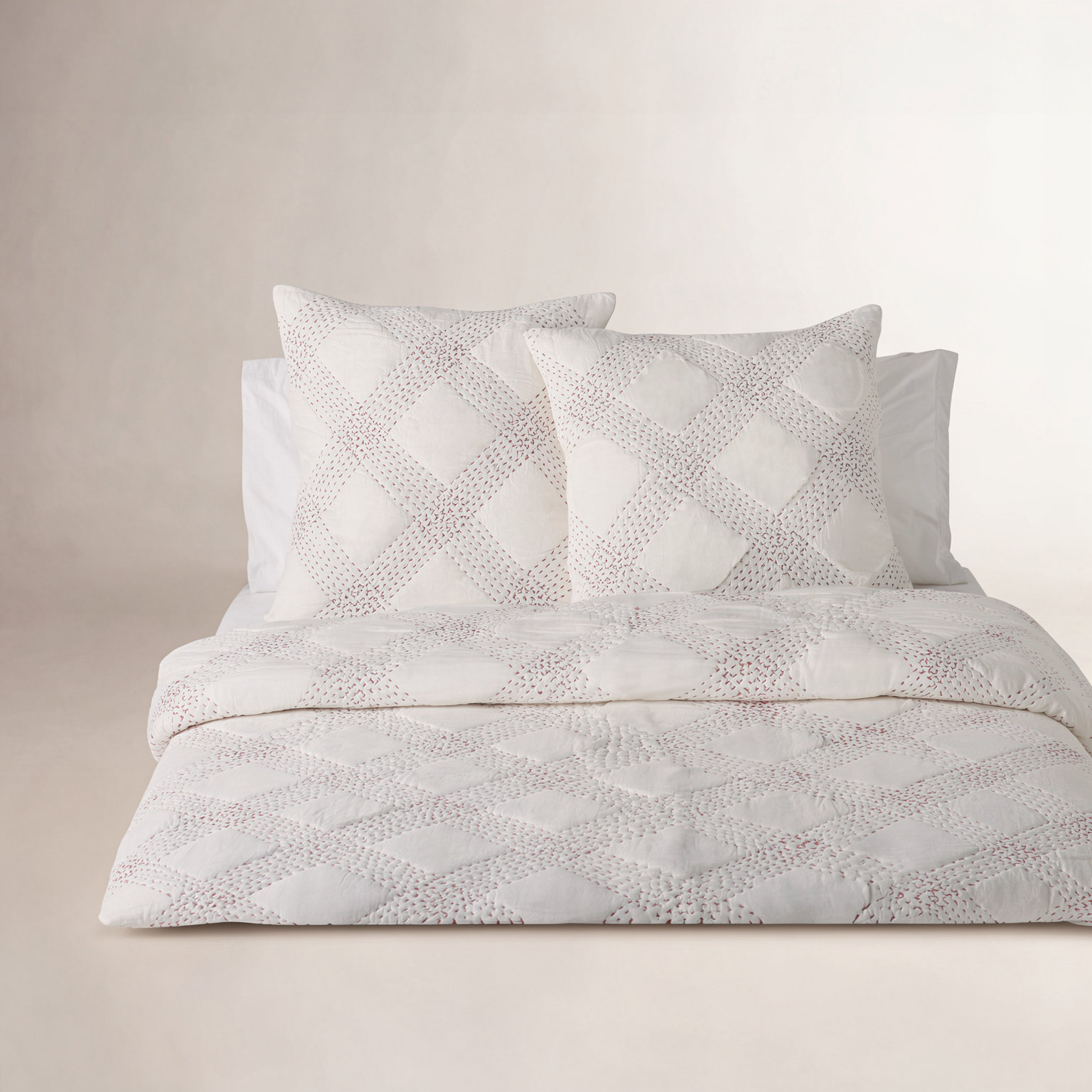 Feba Cotton Quilt Set, Twin Quilt, White/Red