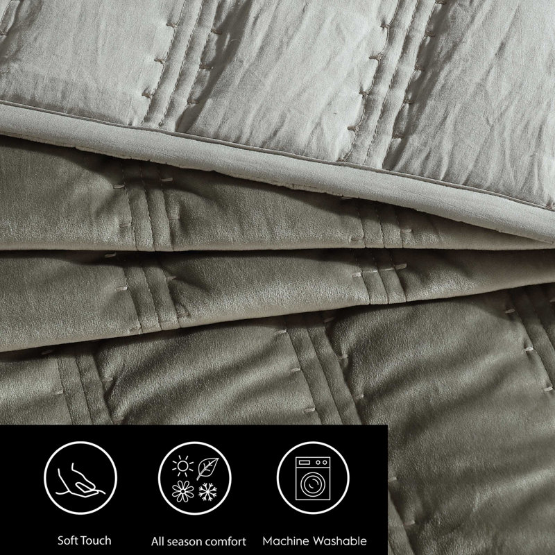 Vera Wang Linear Stitch Solid Quilt Set, King Quilt + 2 King Shams, Silver Leaf