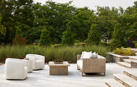 Praia Outdoor 3-Seat Patio Sofa