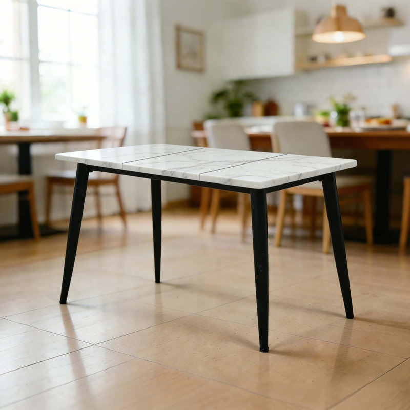 Table de salle à manger en bois compacte avec structure en métal robuste