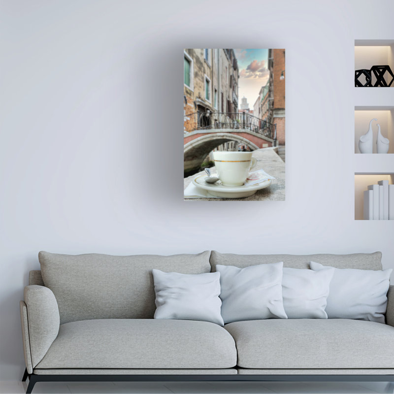 «Venetian Canale Caffe 1» par Alan Blaustein - photographie sur toile tendue, H 19 po x l 12 po x P 2 po