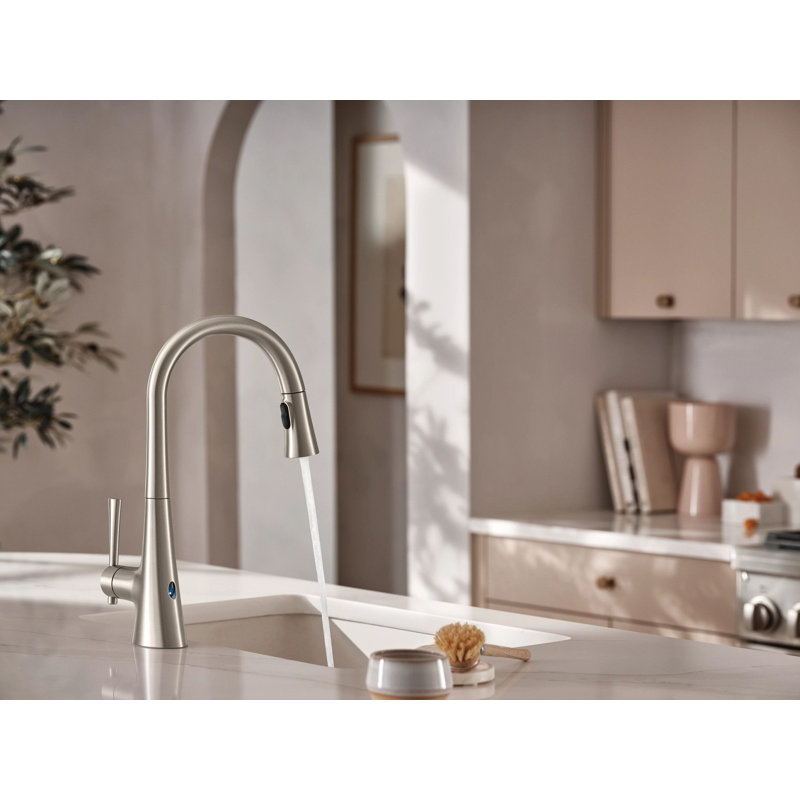 Robinet de cuisine à poignée simple Moen Kurv avec technologie Power Clean, Acier inoxydable résistant aux taches