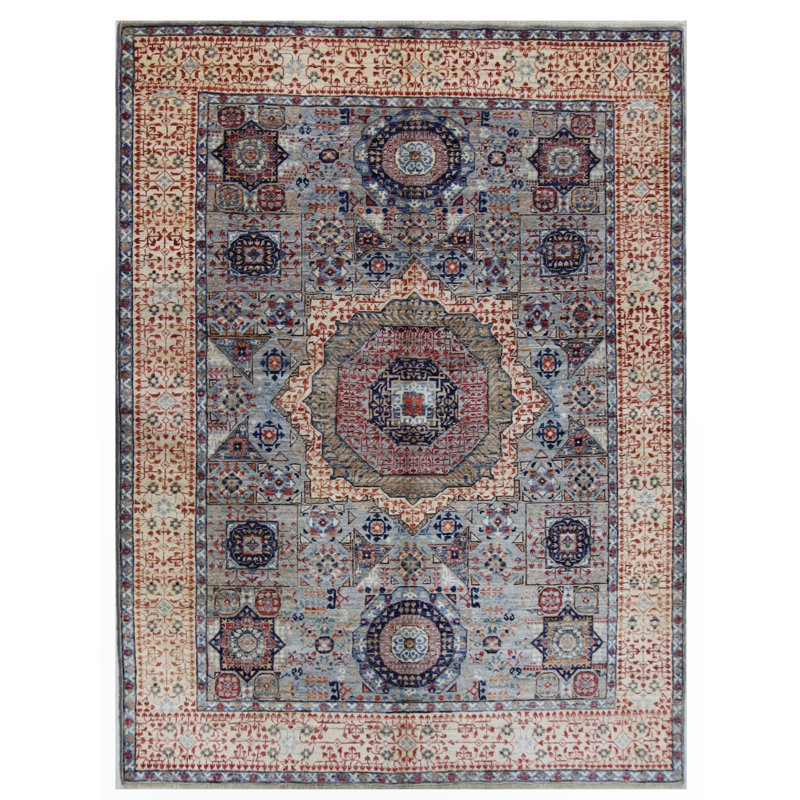 Hand Knotted Wool Area Rug in Silver And Beige